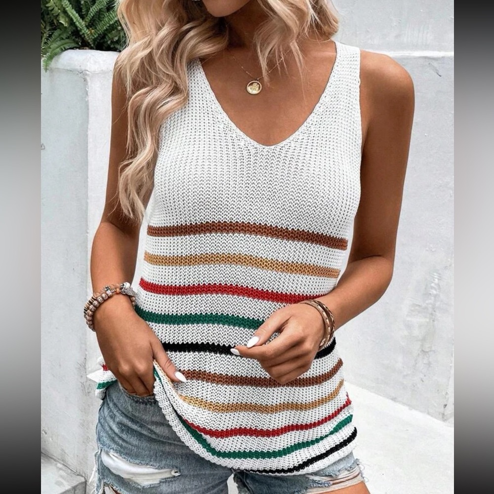 Striped Pattern Knit Tank Top - Picture 3 of 7